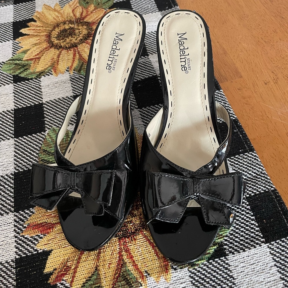 Madeline patent leather slip on open toe with bows